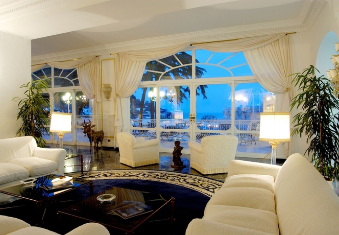 Imagen de los interiores del Hotel Grand Hotel Quisisana. Foto 14