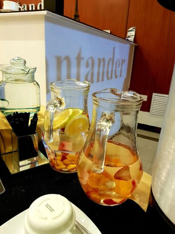 Imagen del bar/restaurante del Hotel Grand Hotel Santander. Foto 4