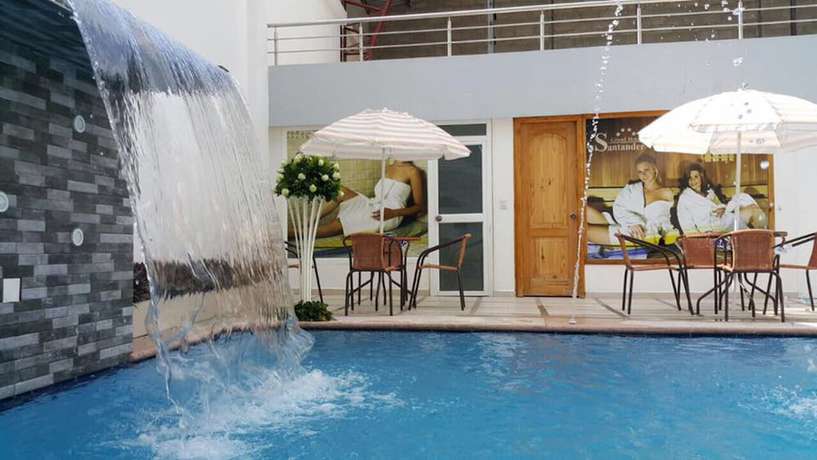 Imagen de la piscina del Hotel Grand Hotel Santander. Foto 15