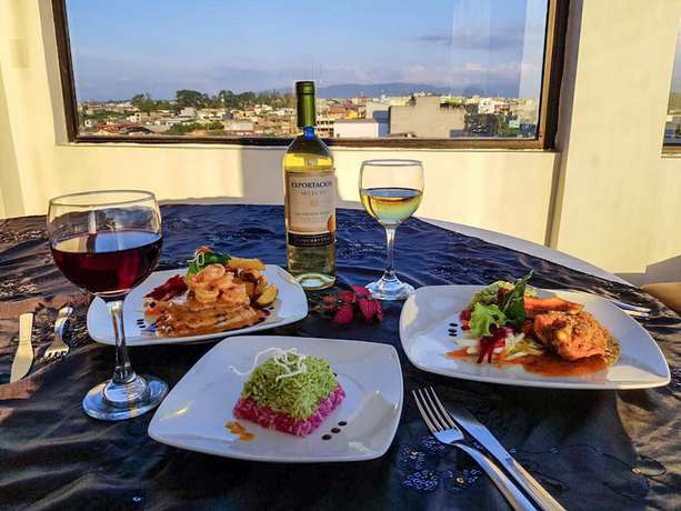 Imagen del bar/restaurante del Hotel Grand Hotel Santander. Foto 11