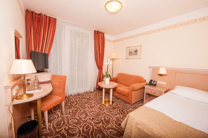 Imagen de la habitación del Hotel Grand Hotel Sava Superior. Foto 8