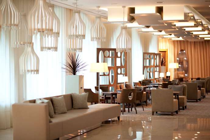 Imagen de los interiores del Hotel Grand Hotel Sava Superior. Foto 18