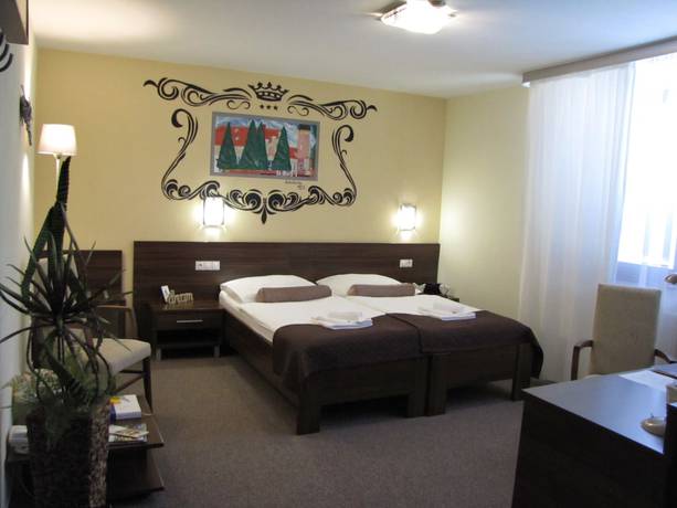 Imagen de la habitación del Hotel Grand Hotel Senica. Foto 3