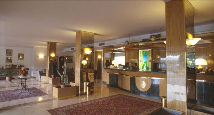 Imagen de los interiores del Hotel Grand Hotel Serre. Foto 15