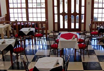 Imagen del bar/restaurante del Hotel Grand Hotel Sierra de la Ventana. Foto 4