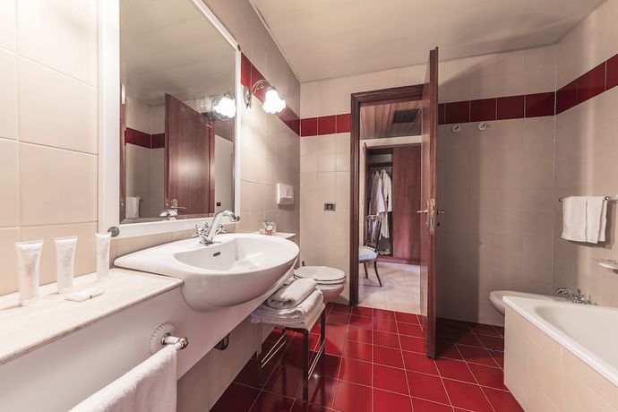 Imagen de la habitación del Hotel Grand Hotel Telese. Foto 6