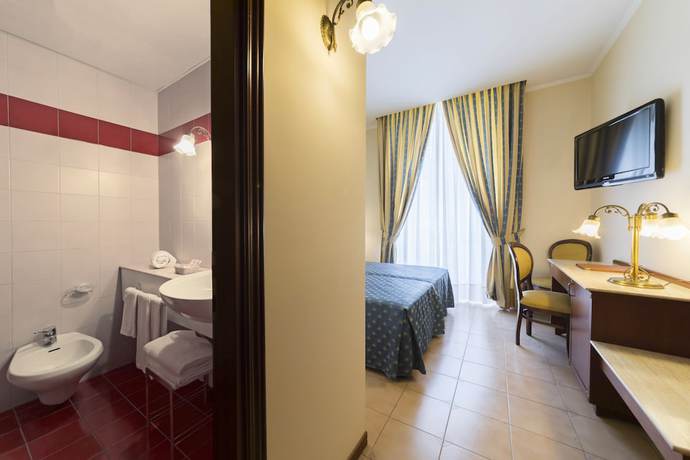 Imagen de la habitación del Hotel Grand Hotel Telese. Foto 9