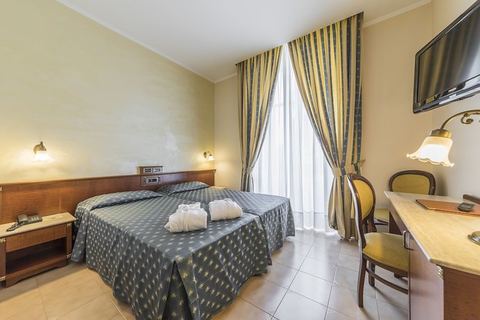Imagen de la habitación del Hotel Grand Hotel Telese. Foto 11