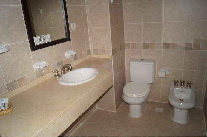 Imagen de la habitación del Hotel Grand Hotel, Termas de R&iacute;o Hondo. Foto 8