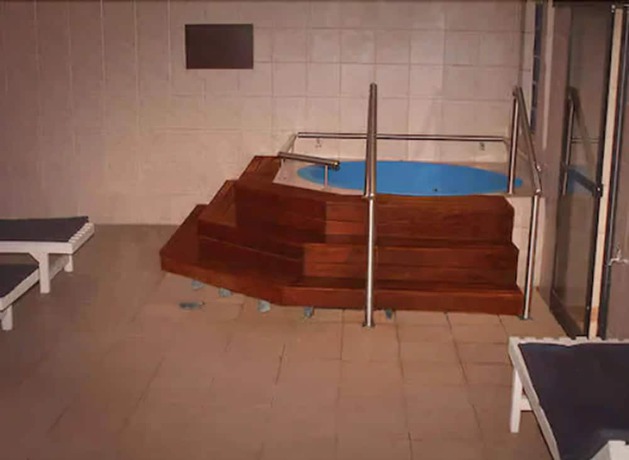 Imagen de la piscina del Hotel Grand Hotel, Termas de R&iacute;o Hondo. Foto 20