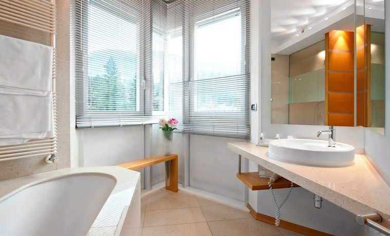 Imagen de la habitación del Hotel Grand Hotel Terme Di Comano. Foto 10