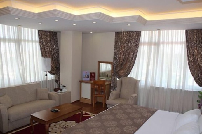 Imagen de la habitación del Hotel Grand Hotel Tesk. Foto 4