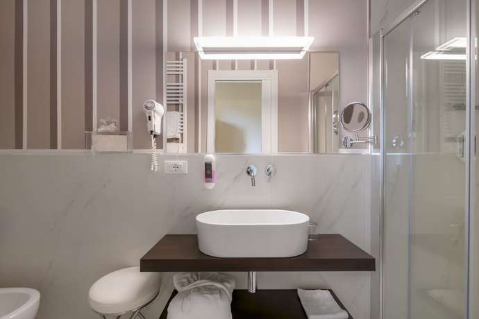 Imagen de la habitación del Hotel Grand Hotel Tettuccio. Foto 10