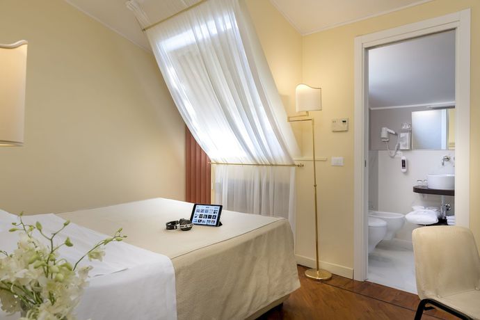 Imagen de la habitación del Hotel Grand Hotel Tettuccio. Foto 12