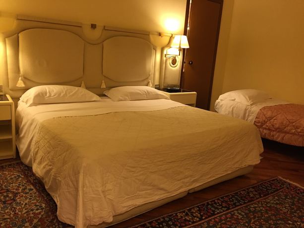 Imagen de la habitación del Hotel Grand Hotel Tettuccio. Foto 13
