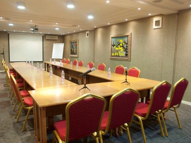 Imagen general del Hotel Grand Hotel, Tirana. Foto 5