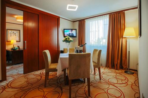 Imagen general del Hotel Grand Hotel Tuzla. Foto 14