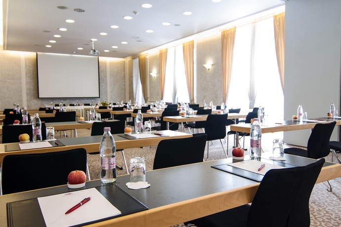 Imagen de los interiores del Hotel Grand Hotel Union Eurostars. Foto 13