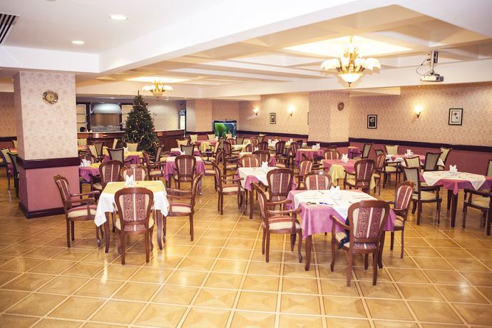 Imagen del bar/restaurante del Hotel Grand Hotel Victory. Foto 2