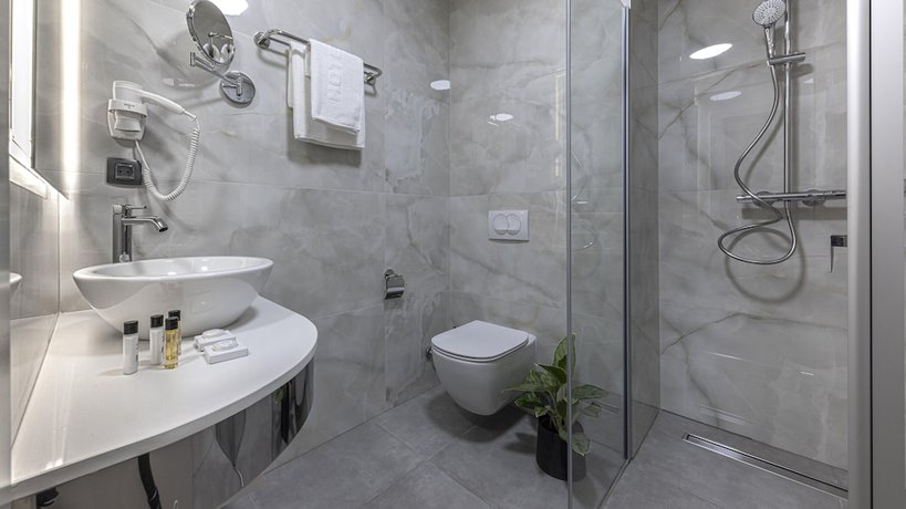 Imagen de la habitación del Hotel Grand Hotel Zagreb. Foto 4