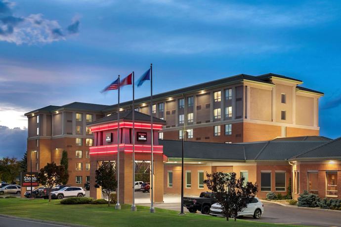Imagen general del Hotel Grand Hotel and Conference Centre Calgary Airport, an Ascend Collection Hotel. Foto 1