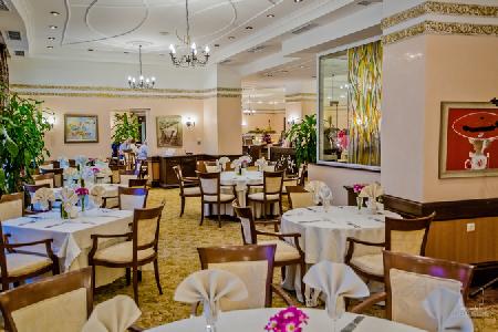 Imagen del bar/restaurante del Hotel Grand Hotel and SPA Resort Pomorie. Foto 12