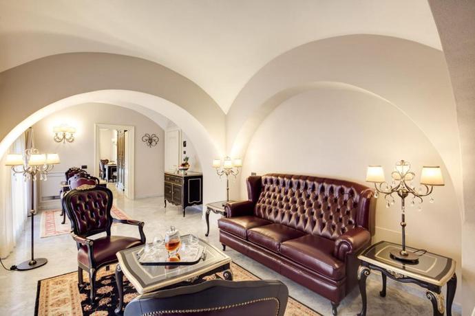 Imagen de la habitación del Hotel Grand Hotel di Parma. Foto 5