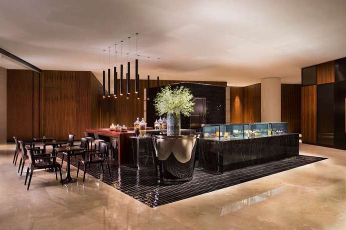 Imagen del bar/restaurante del Hotel Grand Hyatt Dalian. Foto 4