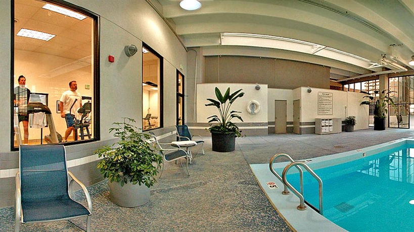 Imagen de la piscina del Hotel Grand Hyatt Denver. Foto 15