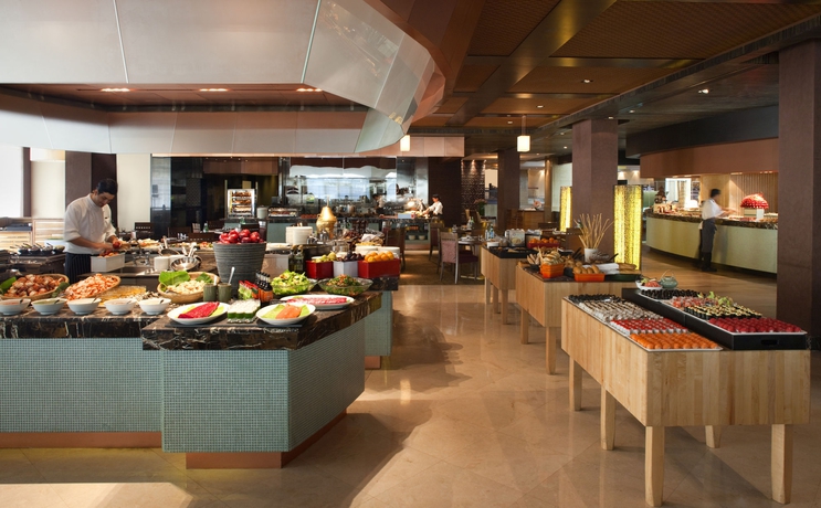 Imagen del bar/restaurante del Hotel Grand Hyatt Doha and Villas. Foto 2