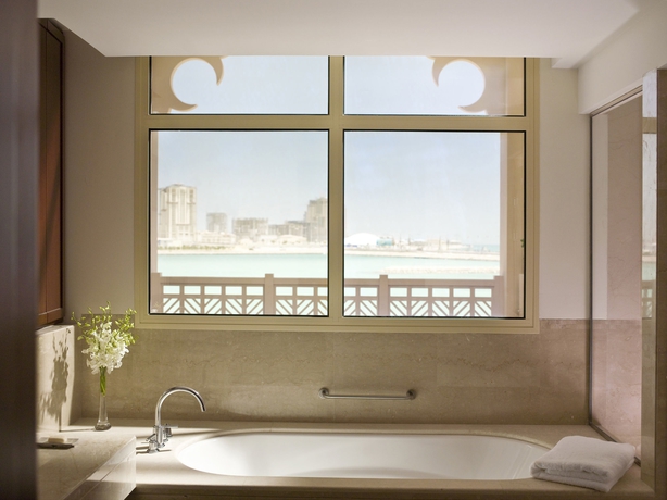 Imagen de la habitación del Hotel Grand Hyatt Doha and Villas. Foto 11