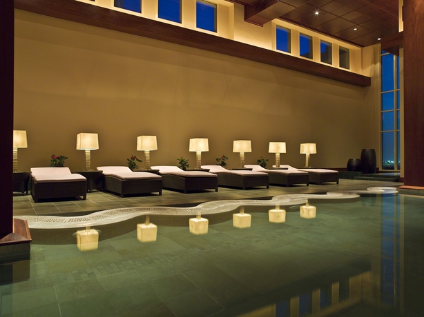 Imagen de la piscina del Hotel Grand Hyatt Doha and Villas. Foto 15