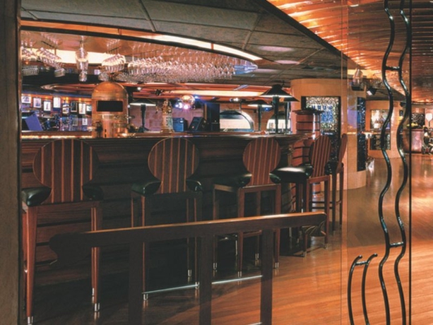 Imagen del bar/restaurante del Hotel Grand Hyatt Erawan Bangkok. Foto 5