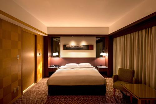 Imagen de la habitación del Hotel Grand Hyatt Fukuoka. Foto 12