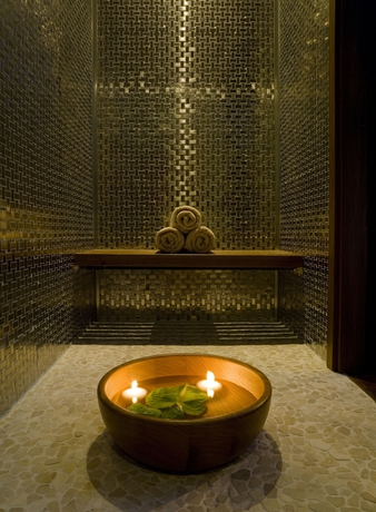 Imagen de la piscina del Hotel Grand Hyatt Istanbul. Foto 16