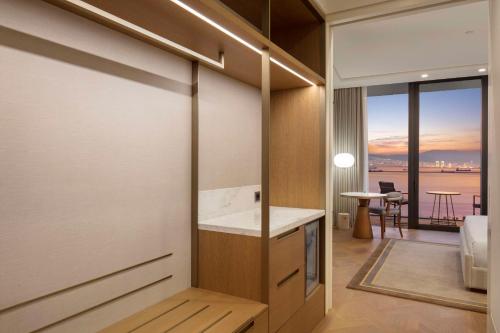 Imagen de la habitación del Hotel Grand Hyatt Izmir IstinyePark. Foto 19