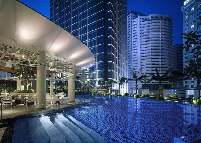 Imagen de la piscina del Hotel Grand Hyatt Kuala Lumpur. Foto 12