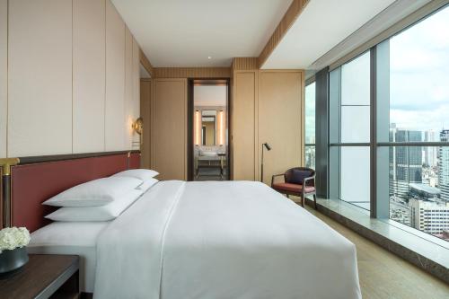 Imagen de la habitación del Hotel Grand Hyatt Kunming. Foto 11