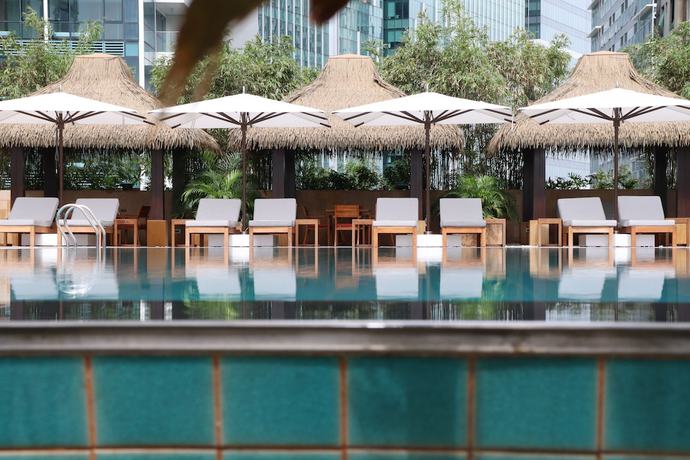 Imagen de la piscina del Hotel Grand Hyatt Manila. Foto 19