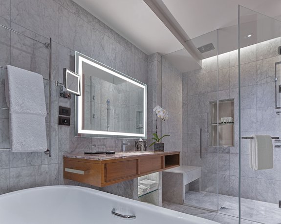 Imagen de la habitación del Hotel Grand Hyatt Manila. Foto 16