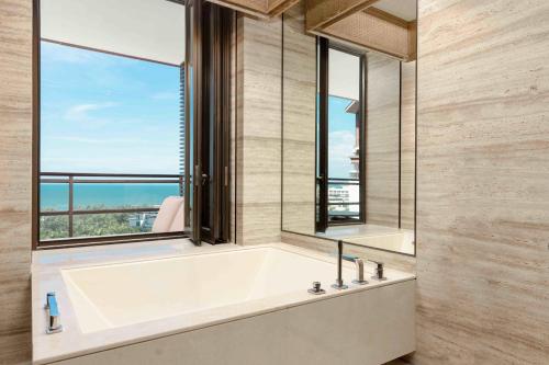 Imagen de la habitación del Hotel Grand Hyatt Sanya Haitang Bay Resort and Spa. Foto 11