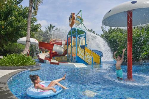 Imagen de la piscina del Hotel Grand Hyatt Sanya Haitang Bay Resort and Spa. Foto 20