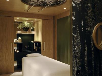 Imagen de la piscina del Hotel Grand Hyatt Seoul. Foto 15