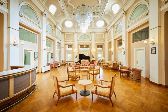 Imagen de los interiores del Hotel Grand Imperial. Foto 9