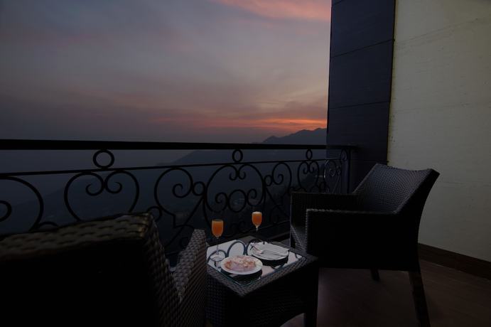 Imagen de la habitación del Hotel Grand Imperial Resort and Spa. Foto 5