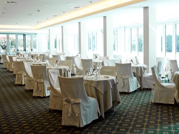 Imagen del bar/restaurante del Hotel Grand Imperiale and Resort. Foto 7