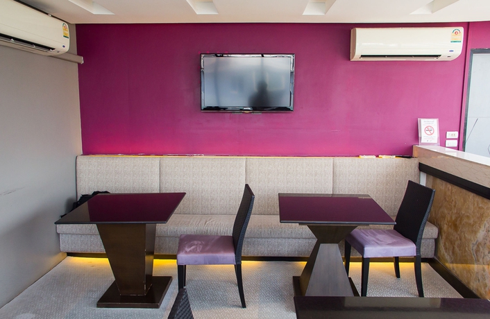 Imagen del bar/restaurante del Hotel Grand Inn, Bangkok. Foto 4
