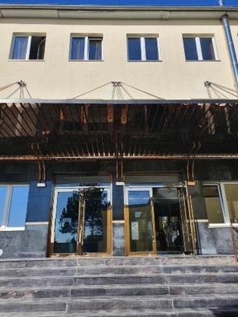 Imagen de los exteriores del Hotel Grand Inn. Foto 18