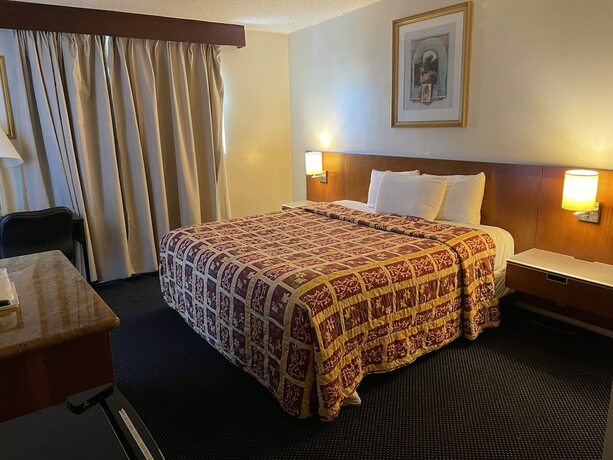 Imagen de la habitación del Hotel Grand Inn, Fullerton. Foto 11
