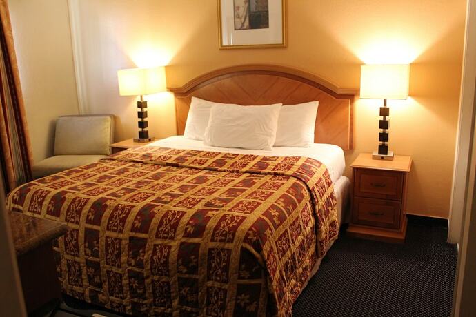 Imagen de la habitación del Hotel Grand Inn, Fullerton. Foto 13